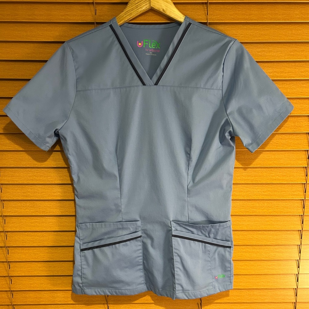 UFlex Urbane Ciel V-Neck Scrub Top size Small